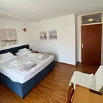 Suda Guest house