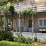 בית הארחה Suda 3*